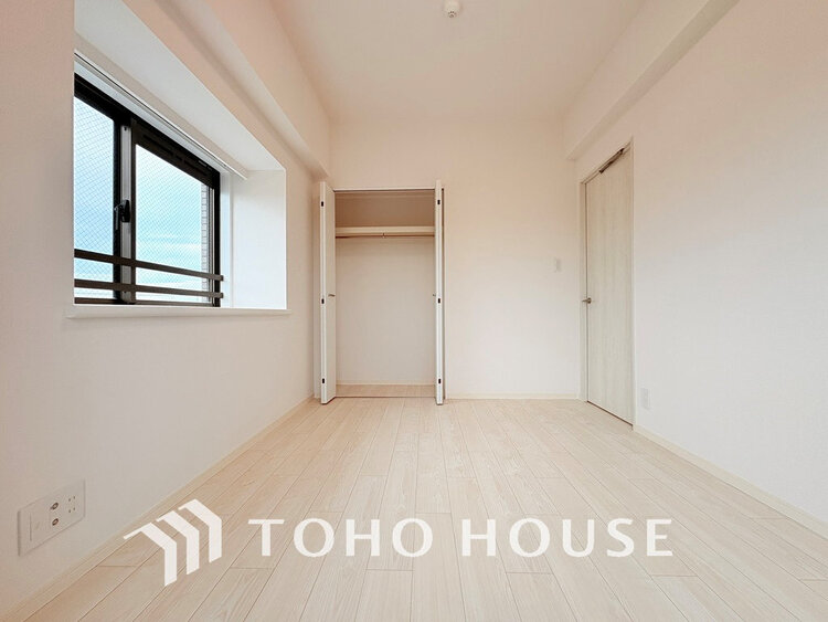 内装 シンプルですっきりとした室内は飽きのこない居心地の良い雰囲気