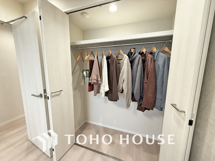 内装 収納スペースを完備、荷物が多い方でも安心の収納力