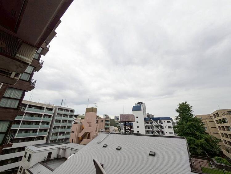 その他 眺望や窓からの景色が良いと、家で過ごす時間も快適です。