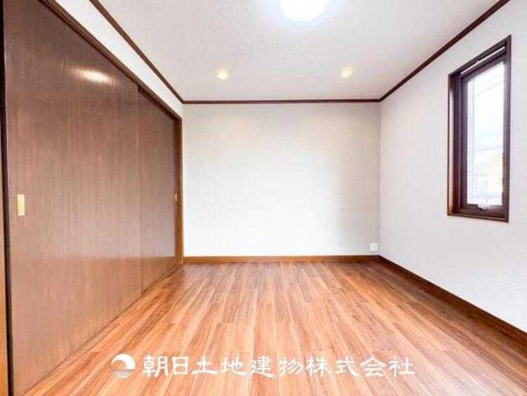 内装 趣味・感性で個性的に飾って頂けるようシンプルに仕上げてあります。