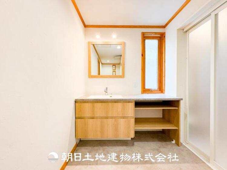 洗面 慌ただしい1日が始まり、充実した1日の終わりを締めくくる洗面所。