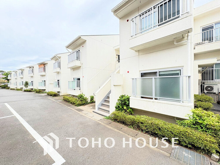 外観 〜「上永谷」駅平坦徒歩9分〜専用庭付き使い勝手の良い3LDK〜安心の新耐震基準マンション〜