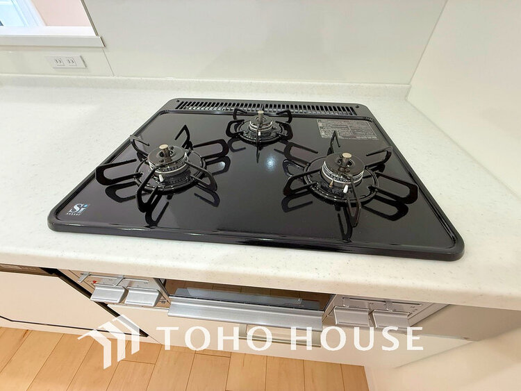 その他 3口ガスコンロでお料理のスピードもUP。効率よくお料理できますね