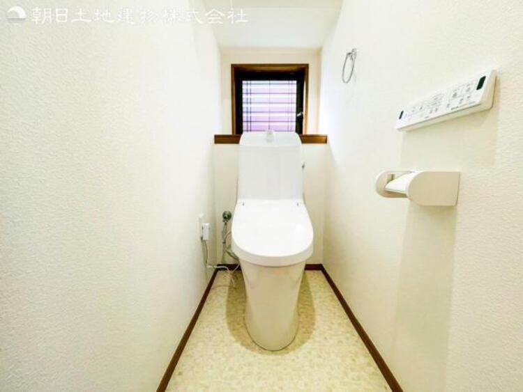 トイレ 【トイレ】ウォシュレット、保温機能付き便座など充実の設備です　お掃除がしやすくストレスフリー！！ 