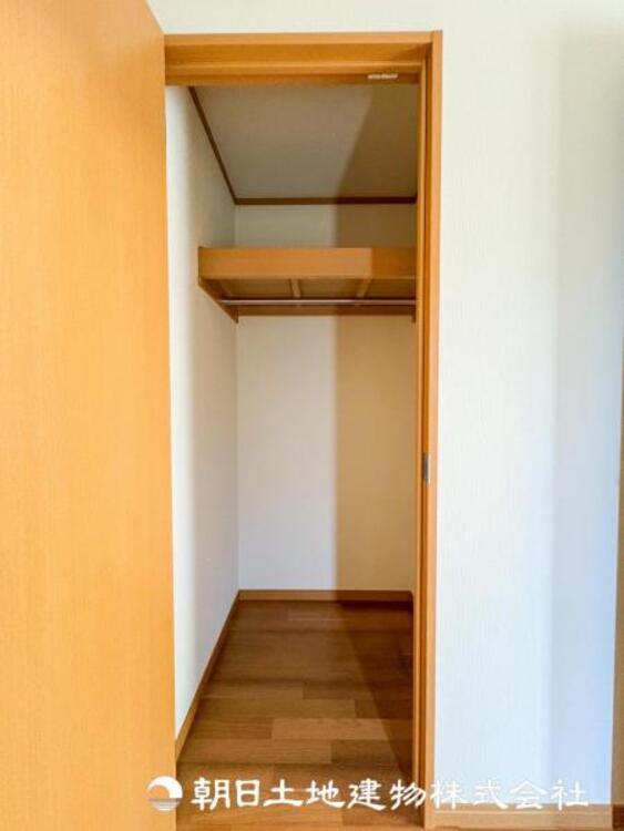 収納 【収納】デッドスペースになりがちなスペースにも収納をうまく配置しております。うまく利用すればお部屋がスッキリしますね！