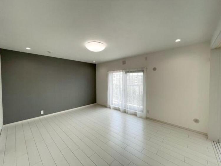 居間 ご家族の笑顔が溢れる開放感たっぷりのリビングです