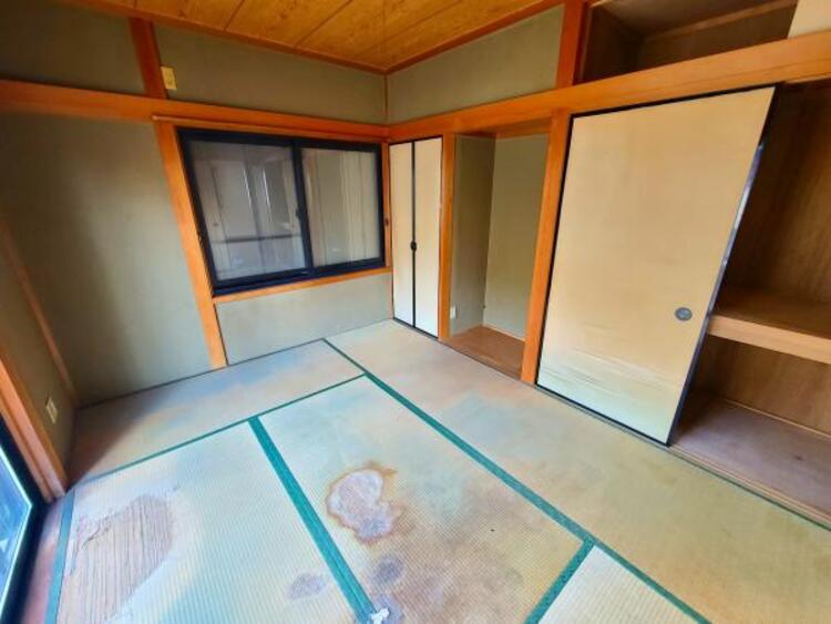 内装 畳には湿度を調節してくれる効果があり、夏は涼しく、冬は暖かく過ごすことができます。