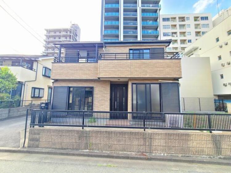 外観 周囲に多彩な生活利便施設が充実しており、暮らしやすい点も大きな魅力です。