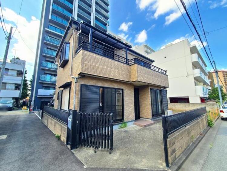 外観 小・中学校も徒歩圏内に整っており、学齢期のお子様が居るご家庭も過ごしやすい立地です。