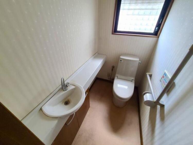 トイレ 手洗い場もあるので、使用後にすぐに手を洗えて清潔です。