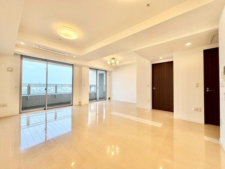 居間 豊かな居住性と、安心感を満たすクオリティが見事に調和した住空間。