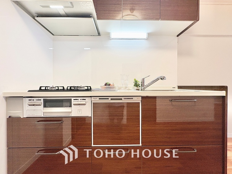 キッチン 【cooking papa is here】料理が苦手な人でも、チャレンジしてみたくなるワイドスパンのキッチン。家族の食卓がここから始まる。