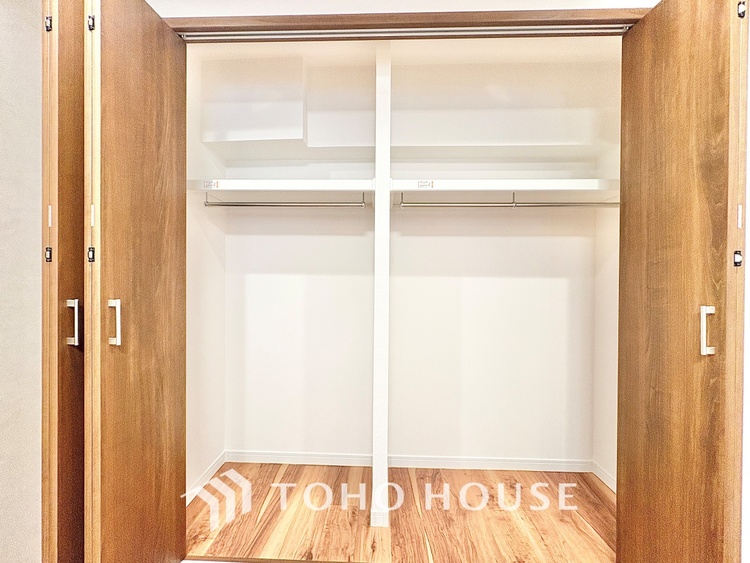 収納 【a closet full of dreams】しまいきれない思い出はクローゼットに。いつでも取り出せる広さが生活を彩る。