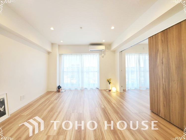 内装 このお家で始まる毎日は、きっとご家族にとってかけがえのない大切な時間になります。明るく温かい空間で、たくさんの思い出を作っていってください。