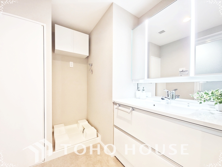 洗面 このお家で始まる毎日は、きっとご家族にとってかけがえのない大切な時間になります。明るく温かい空間で、たくさんの思い出を作っていってください。