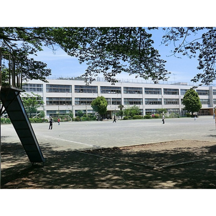 周辺 第五小学校(約650m)