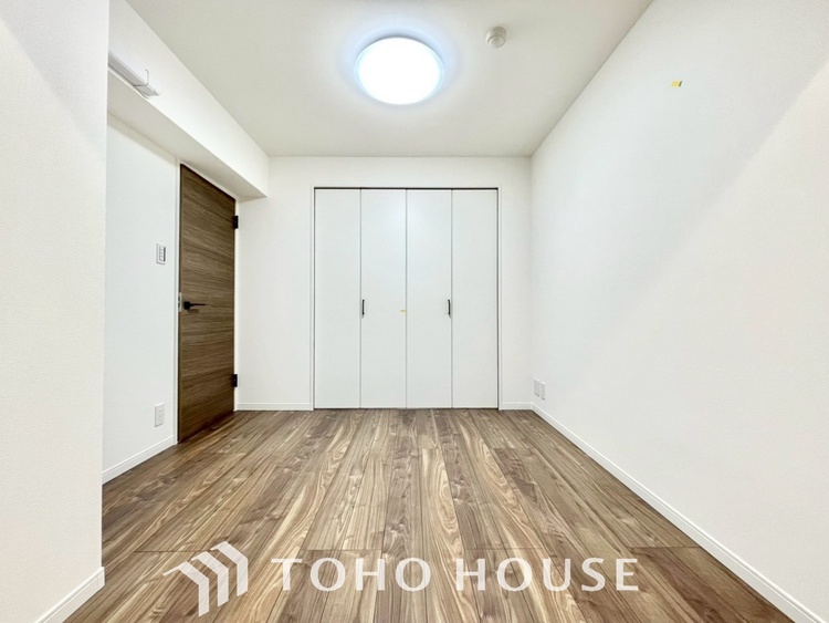 内装 【PRIVATE ROOM】◆快適◆な暮らしに不可欠な収納スペース。快適さとともに思い出も詰まっていく。