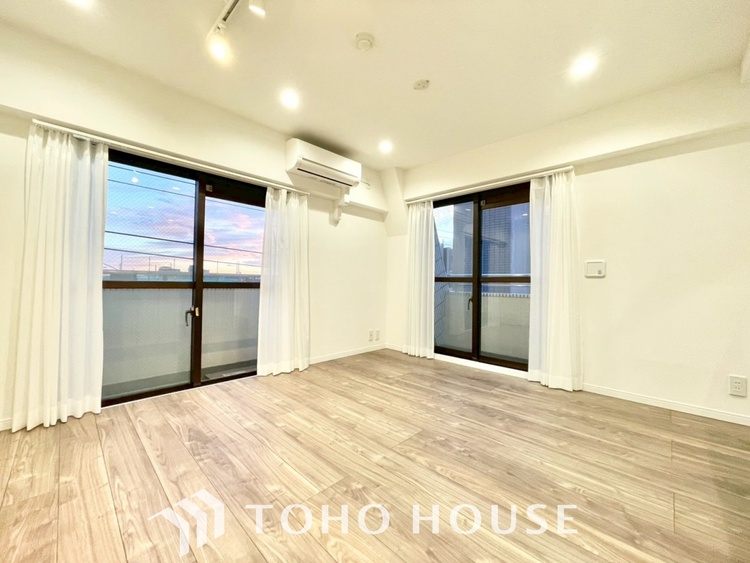 内装 【LIVING】◆住む喜び、楽しさ、感動◆を君と共有したい。いつまでもずっと家族を見渡せるこの広い空間で。