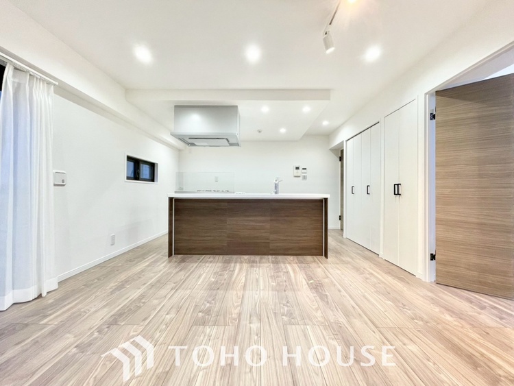 内装 【LIVING】◆Sunshine◆光が燦々と入り、いるだけで気持ちいい。「開放的でゆとりあるお部屋です。」