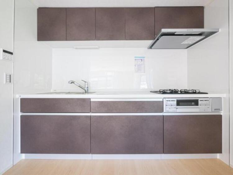 キッチン 【キッチン】リビングダイニングが見渡せるカウンターキッチン！　お子様に目を配れるのもうれしいです。