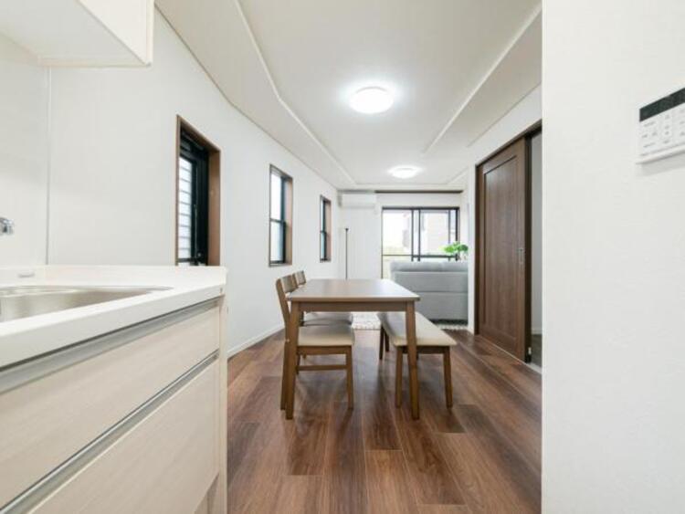 キッチン 【キッチン】リビングダイニングが見渡せるカウンターキッチン！　お料理をする人も開放感が心地いいです。