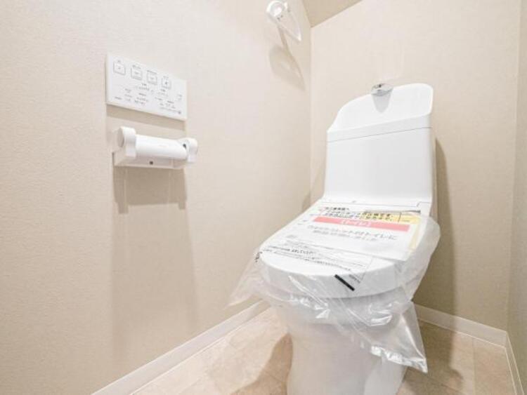 トイレ 【トイレ】ウォシュレット、保温機能付き便座など充実の設備です　お掃除がしやすくストレスフリー！！