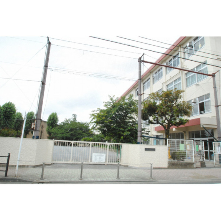 周辺 第三小学校(約1220m)