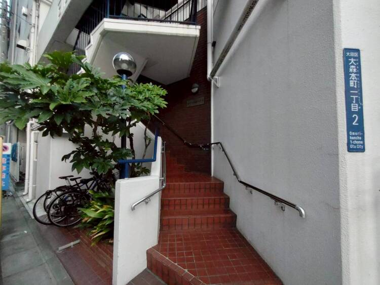 その他 上質感漂う玄関アプローチです。