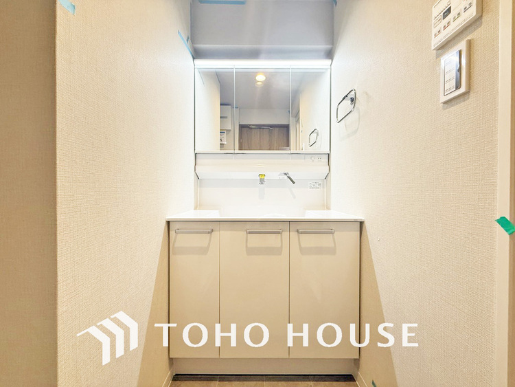 洗面 大きな洗面鏡付き、朝の身支度も楽しくなりますね