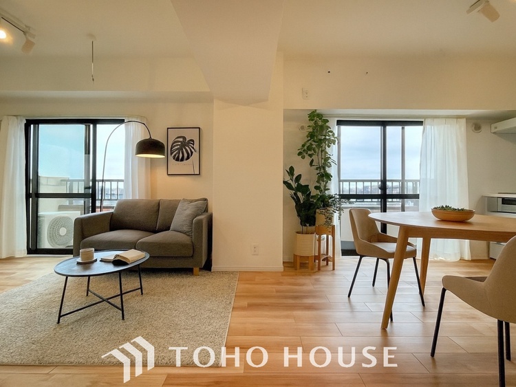 内装 ◆家族◆愛する家族を一目で見渡せる。家族が集う空間。永遠に続く幸せな毎日を、ここで。※家具の配置にはCGによる加工を施しております。