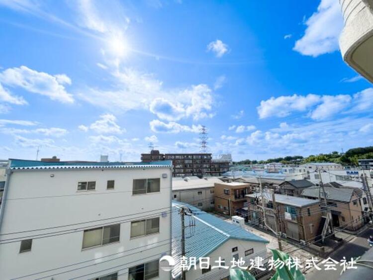 その他 【眺望】部屋から眺める景色はお部屋のインテリアの一部です。開放感ある景色は季節や天候によって変化する素敵な絵画ですね！