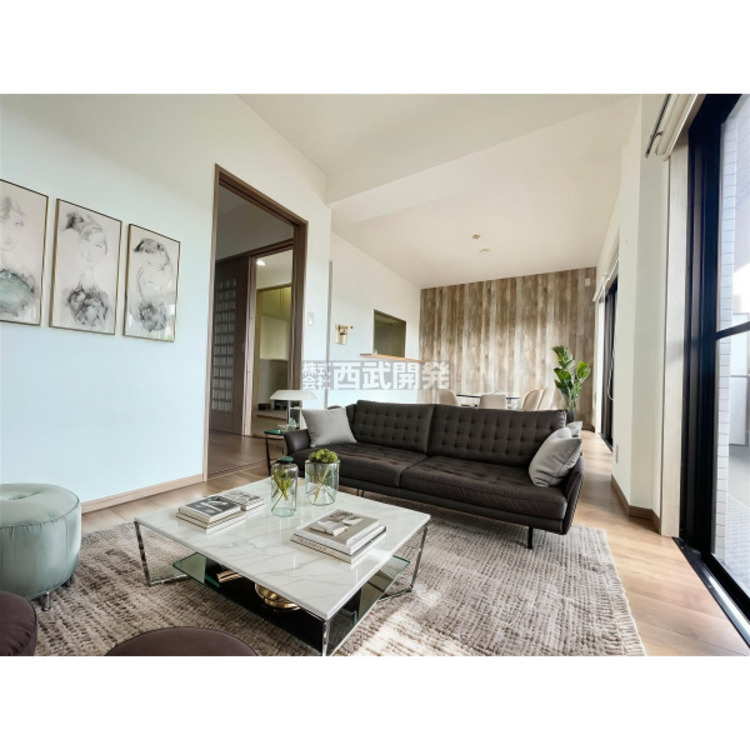 居間 【配置してある家具や小物はCGによるイメージです。】