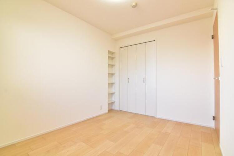 内装 居室には収納スペースが豊富なため、シンプルですっきりとした暮らしが実現できます。 