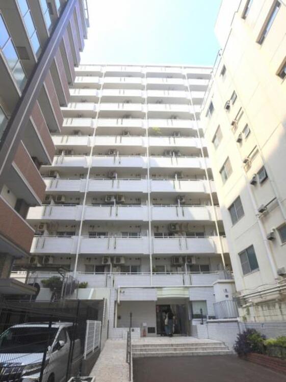 外観 駅平坦徒歩 4 　分豊かな居住性とクオリティが見事に調和した住空間は住まうことの喜びを感じさせてくれます。