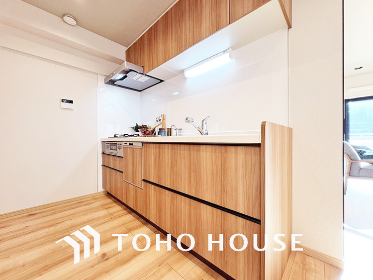 キッチン 落ち着きのあるカラーで統一された清潔感と気品が溢れるキッチン