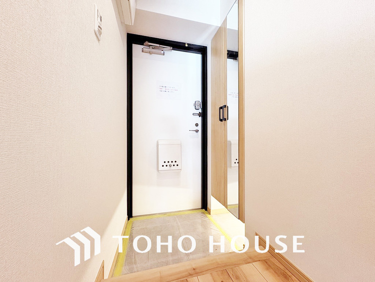 玄関 落ち着いた雰囲気の玄関、家族の帰りを暖かく迎えてくれます