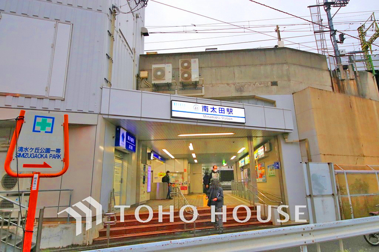 周辺 京浜急行「南太田」駅　距離320ｍ