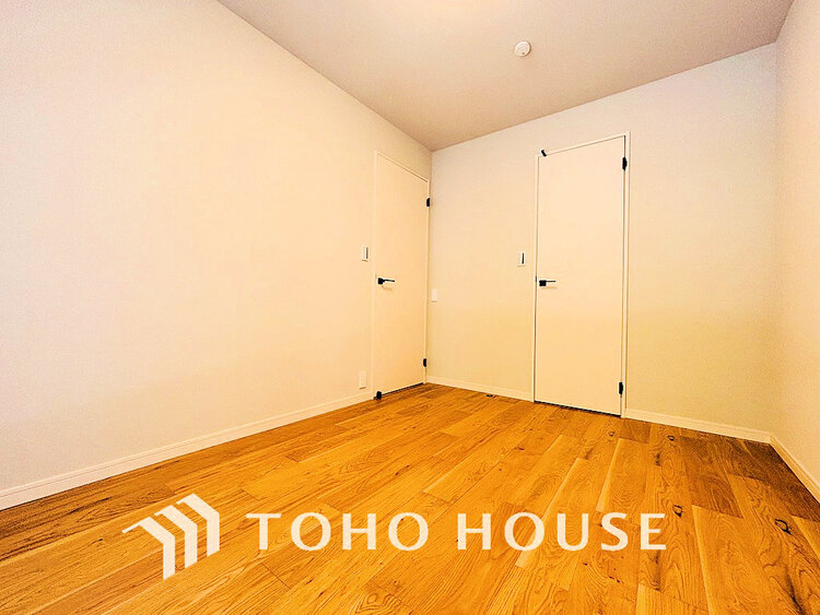 内装 シンプルですっきりとした室内は飽きのこない居心地の良い雰囲気