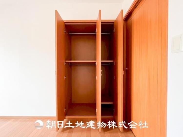 収納 【収納】部屋ごとに設けた収納は住みやすさへのこだわりがあります。シンプルで使いやすい収納スペース。