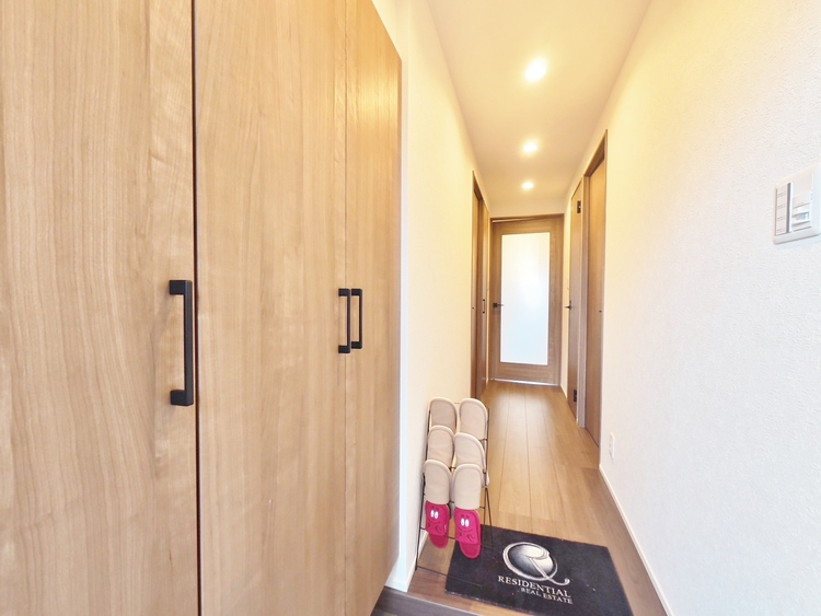 玄関 シューズボックスを完備した玄関です。