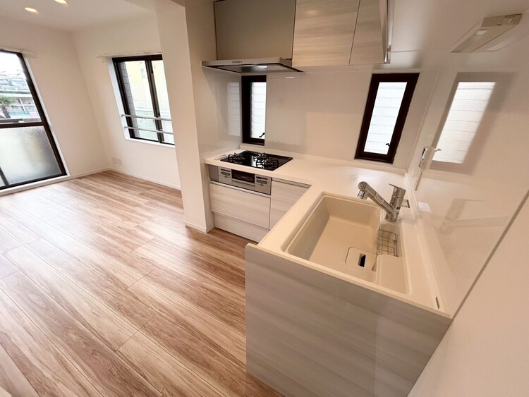 その他 開放感のあるキッチンスペース。調理をしながら、会話も弾みそうですね。