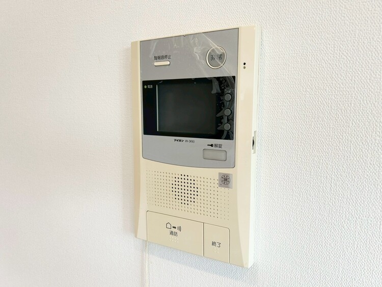 その他 誰が来てもわかる様にモニター付きインターホンを設置。