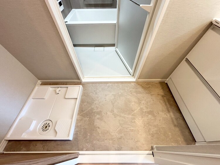 その他 十分な広さの脱衣所。