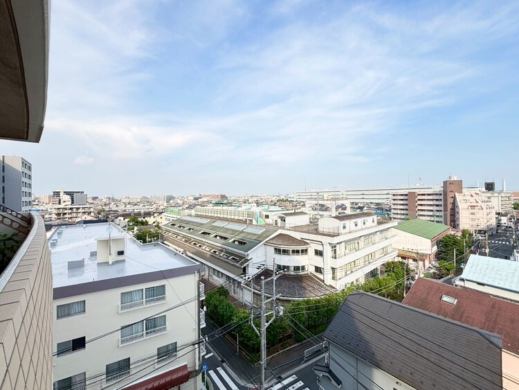 その他 眺望や窓からの景色が良いと、家で過ごす時間も快適です。