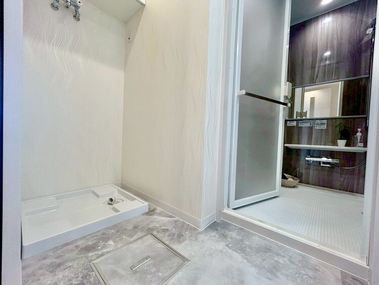 その他 十分な広さの脱衣所。