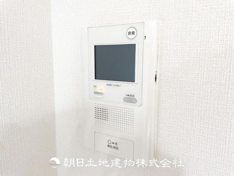 その他 TVモニター付きインターホンは訪問者のお顔を確認出来安心な機能です！