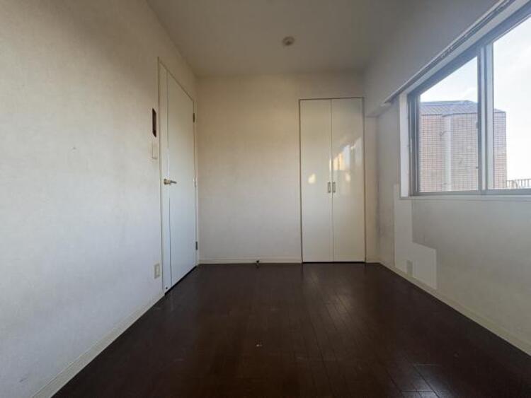 内装 お子さまの勉強スペースや遊び部屋として使いやすいです