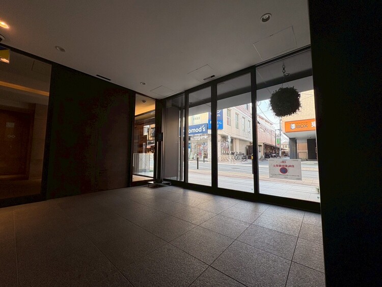 エントランス エントランスは、毎日の行き帰りで使う大事な空間です。