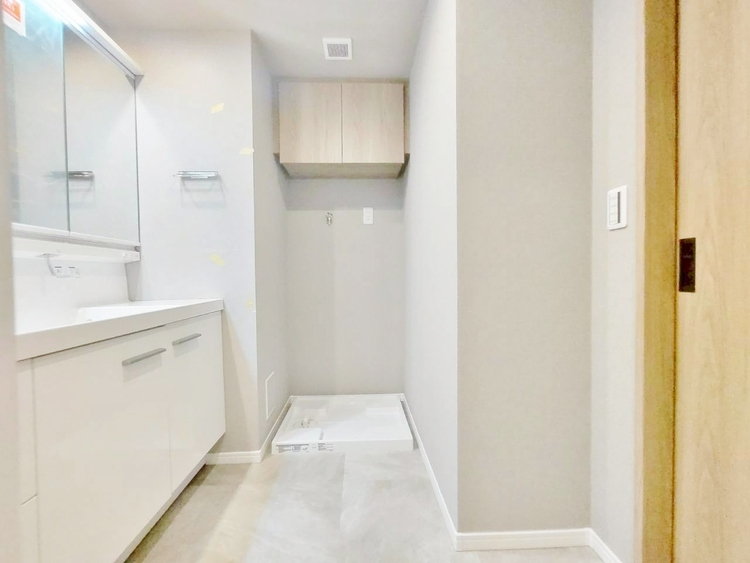 その他 十分な広さの脱衣所。