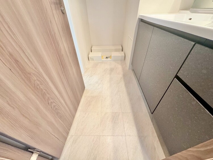 その他 十分な広さの脱衣所。